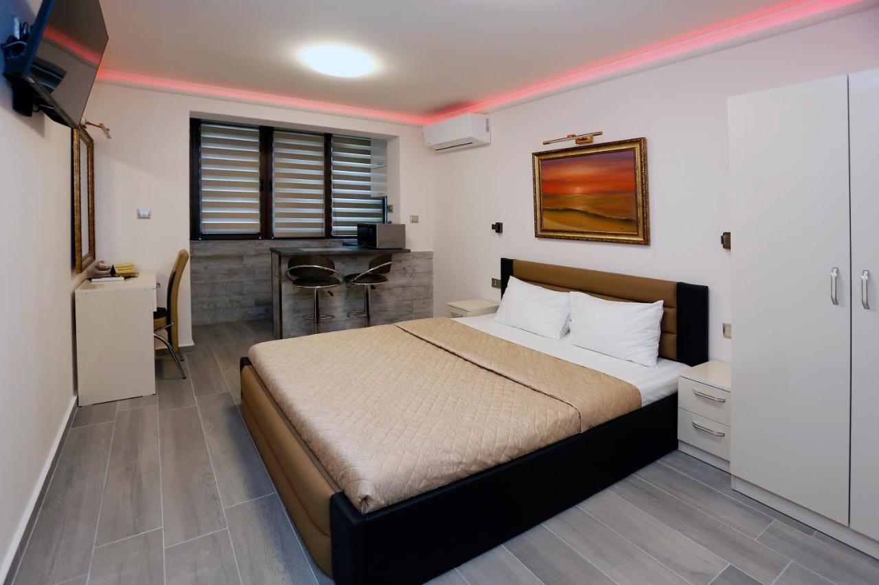 Deluxe 2 Studios City Center Burgas City Eksteriør billede